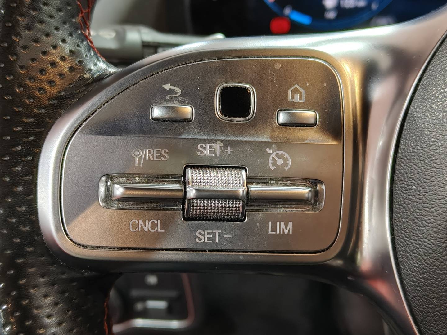 Foto Mercedes GLA Mercedes-Benz GLA 200 D (150 CV) Pack AMG