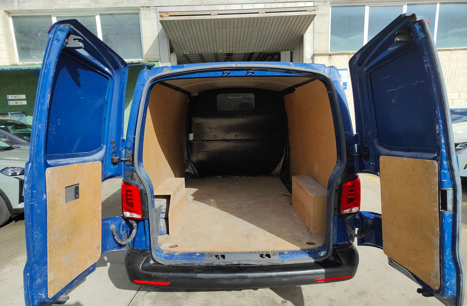 Volkswagen Transporter Furgon Batalla Larga TN 2.0 TDI - foto 12