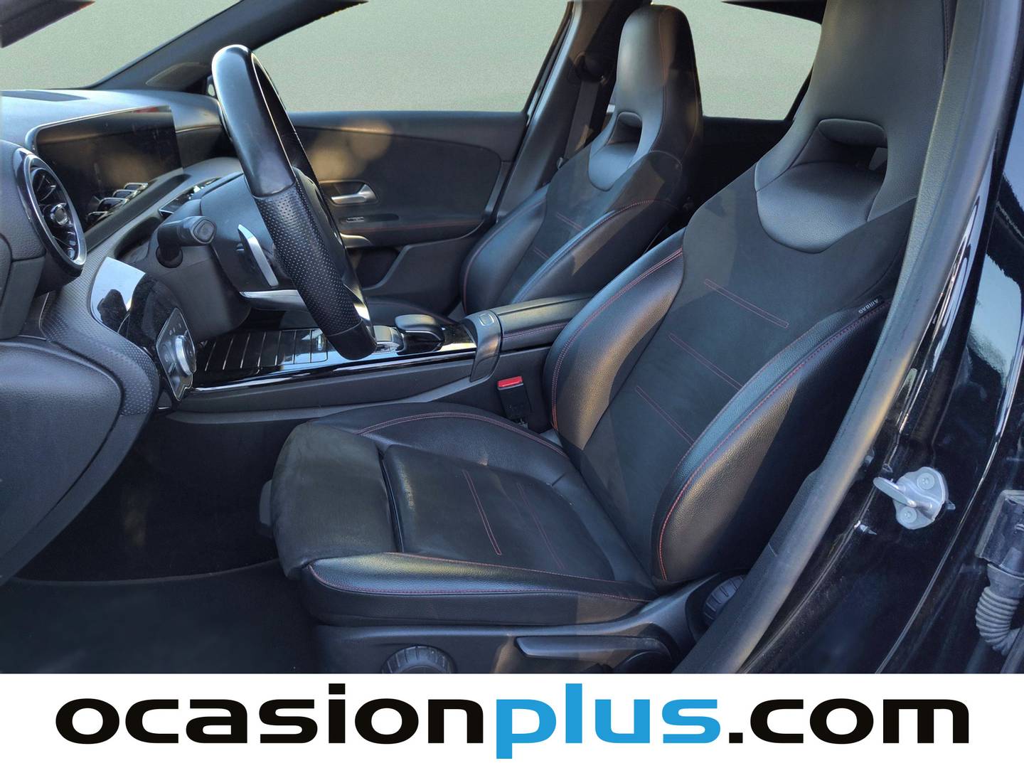 Foto asientos delanteros Mercedes Clase A Mercedes-Benz Clase A 180 d  (116 CV) Pack AMG