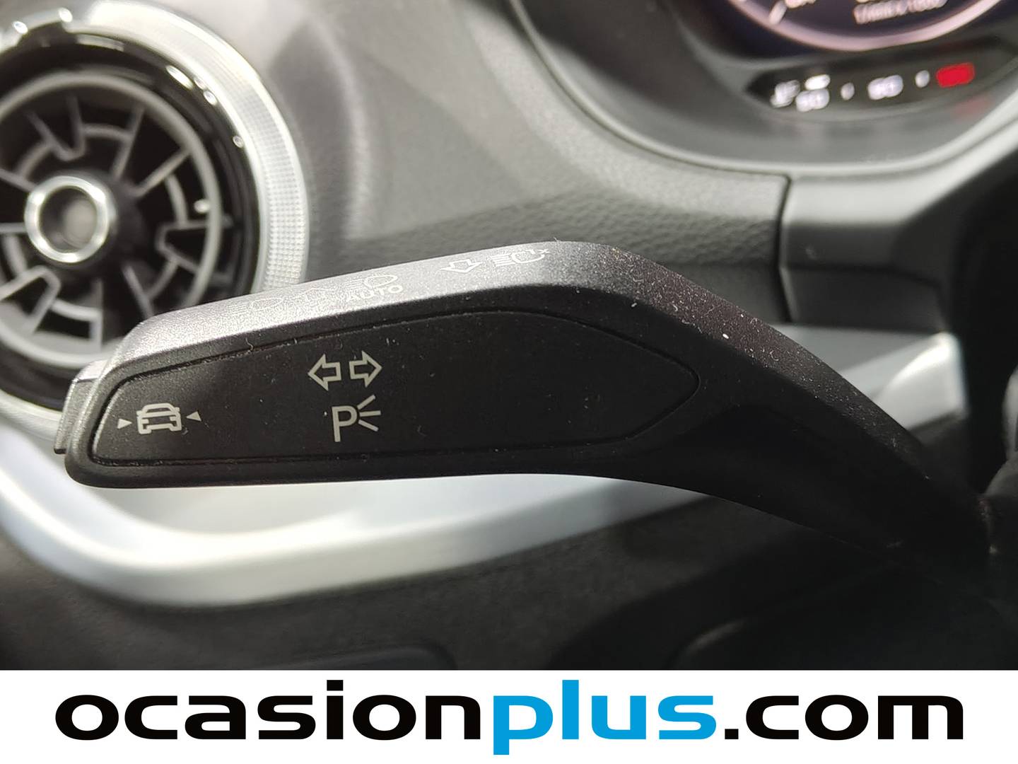 Foto Audi Q2 Audi Q2 Adrenalin 30 TDI (116 CV) S tronic Pack S-Line