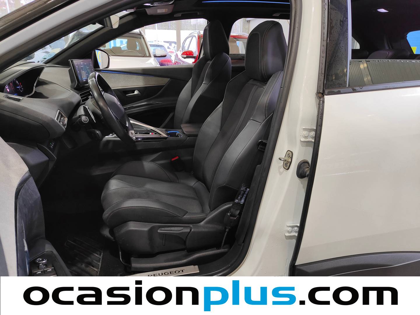 Foto Peugeot 3008 Peugeot 3008 PureTech 130 S&S GT EAT8 (130 CV)