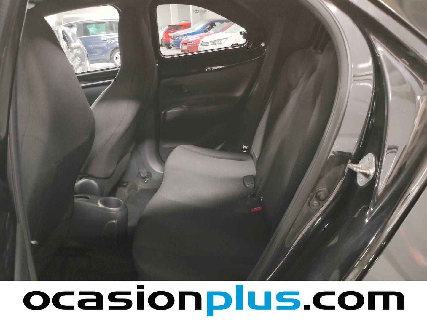 Foto asientos traseros Toyota Aygo X Cross Toyota Aygo X Cross 1.0 VVT-I Play (72 CV)