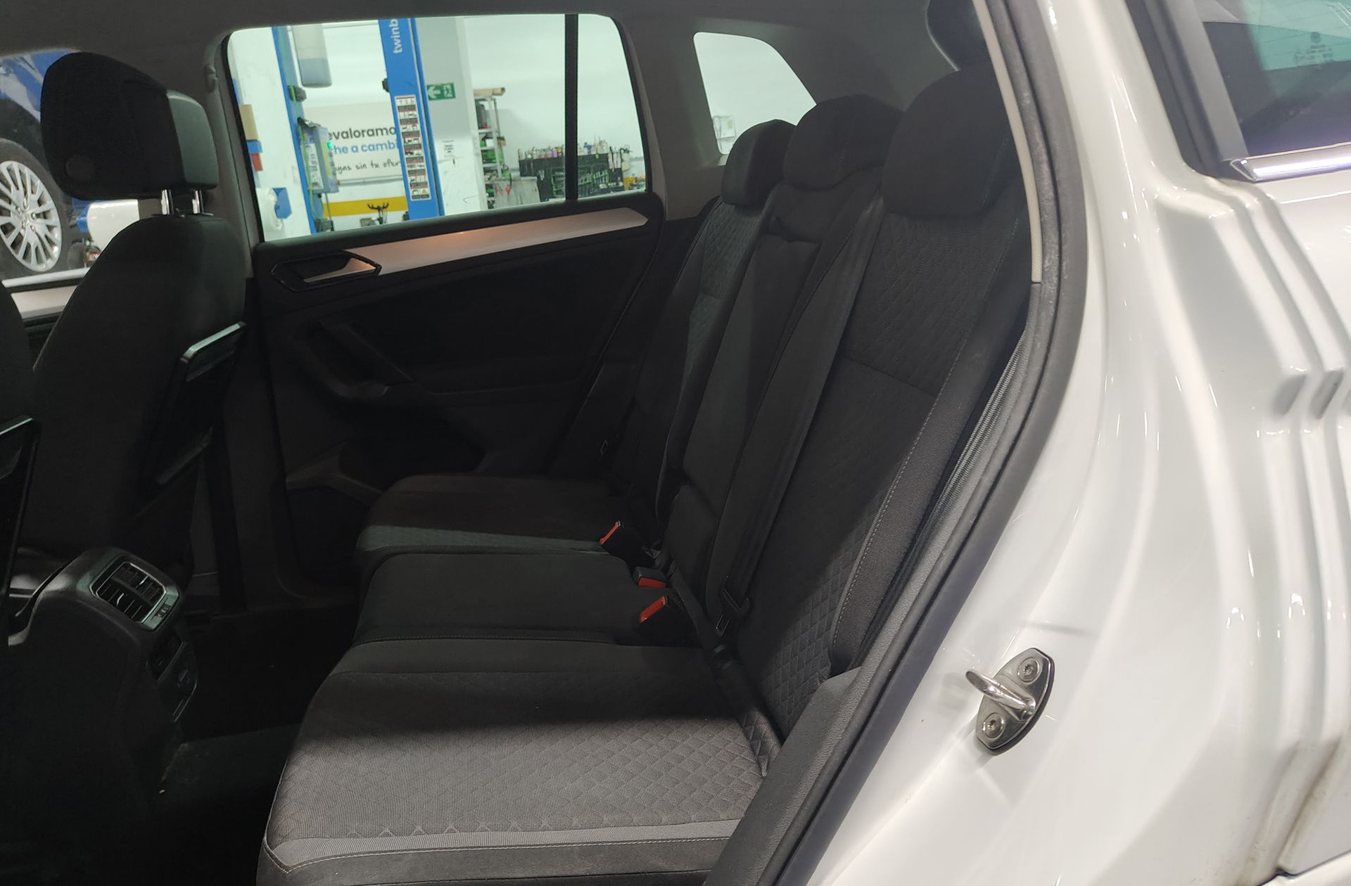 Volkswagen Tiguan 1.4 ACT TSI BlueMotionTech DSG Pack R-Line - foto 13