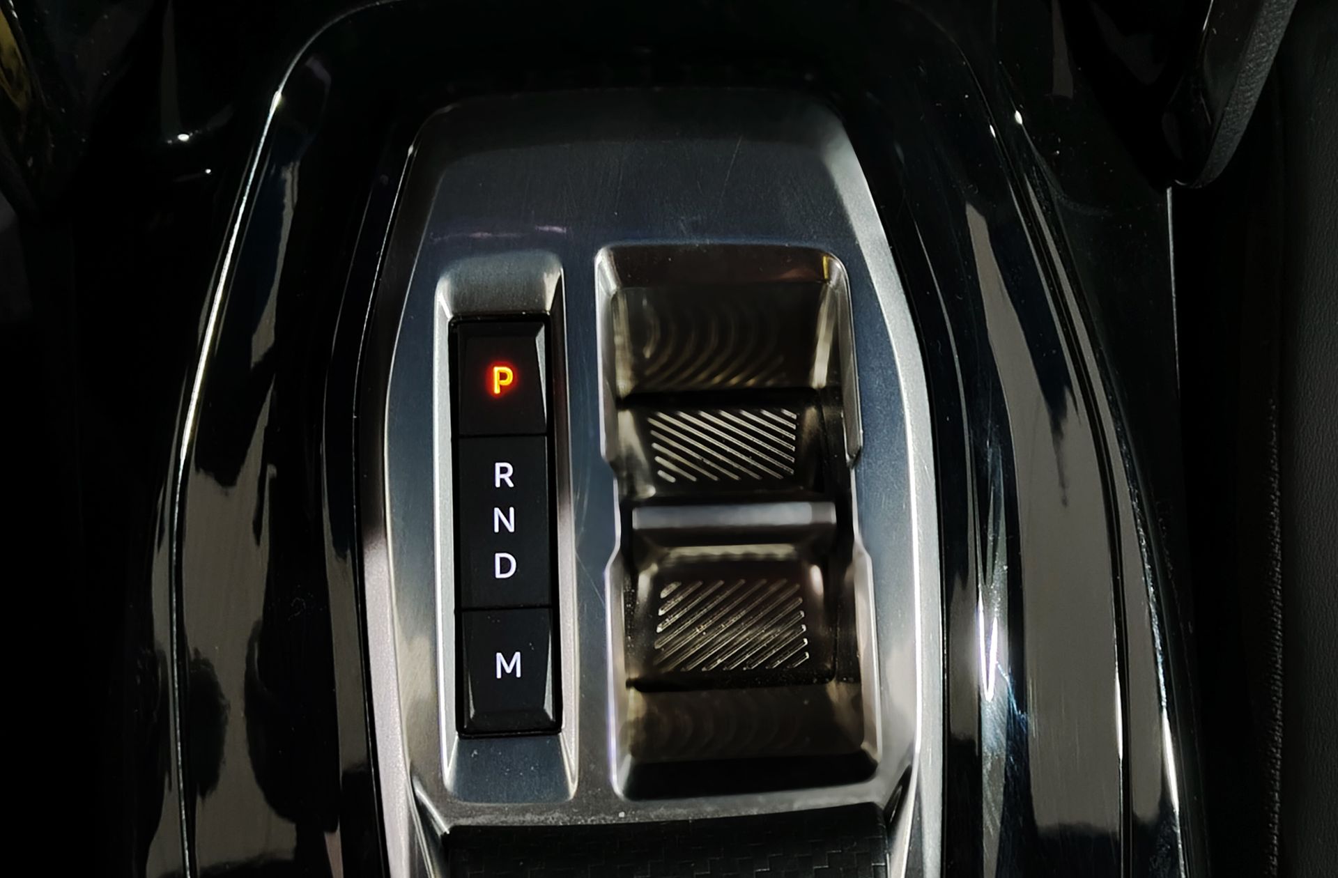 Peugeot 2008 Allure Hybrid eDCS6 - foto 5