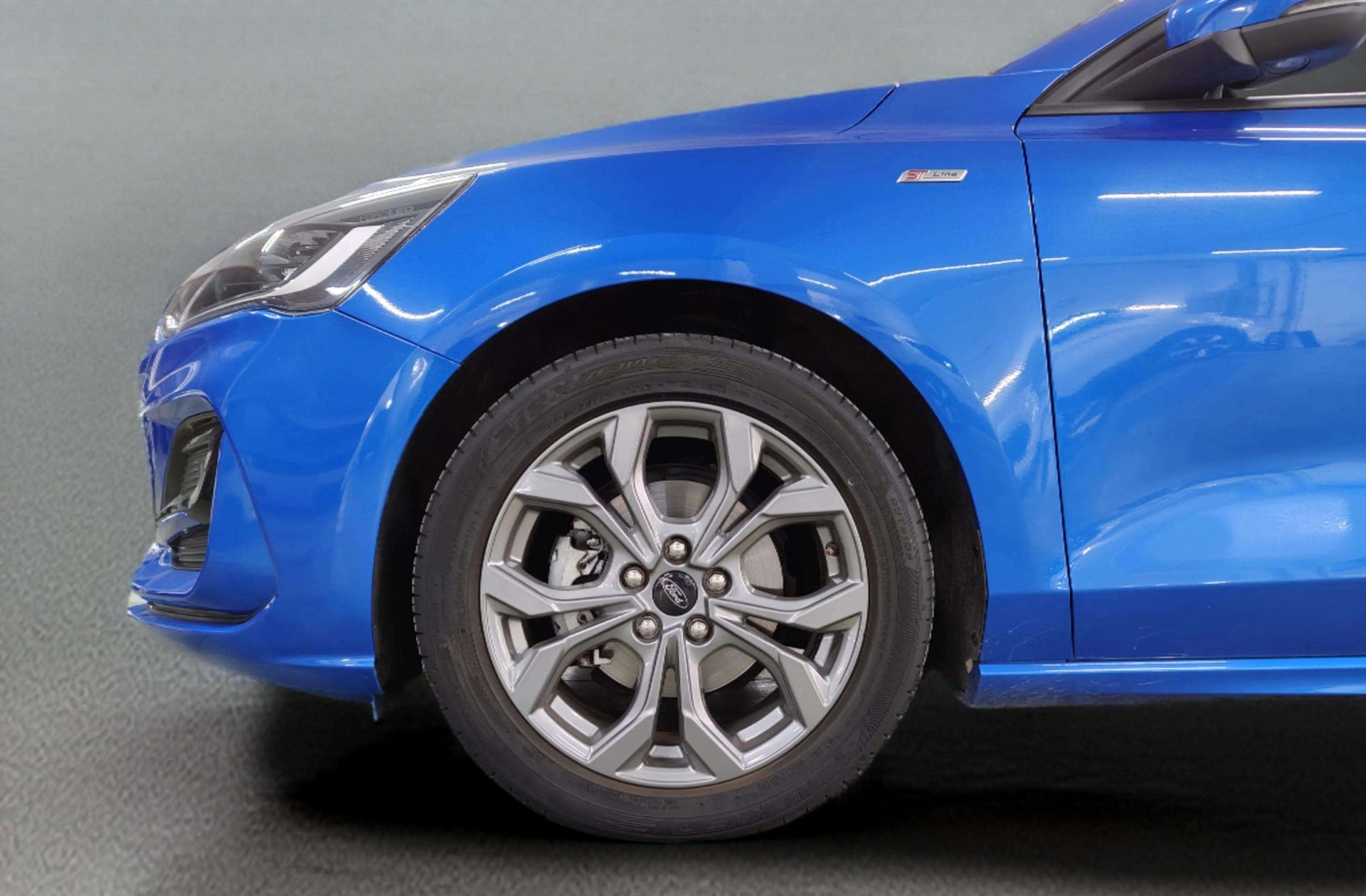 Ford Focus 1.0 EcoBoost MHEV ST-Line - foto 36