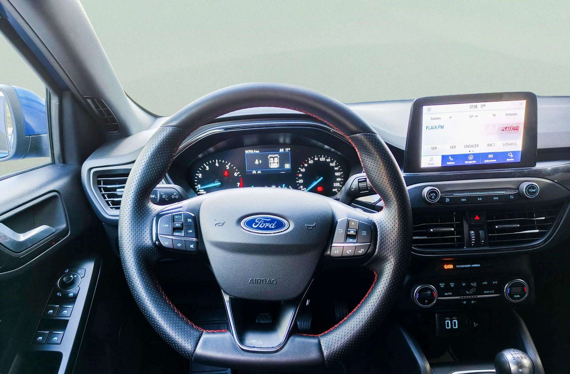 Ford Focus 1.0 EcoBoost MHEV ST-Line - foto 22