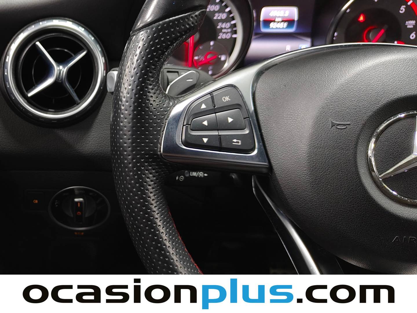 Foto Mercedes GLA Mercedes GLA GLA 200 d AMG Line 100 kW (136 CV)