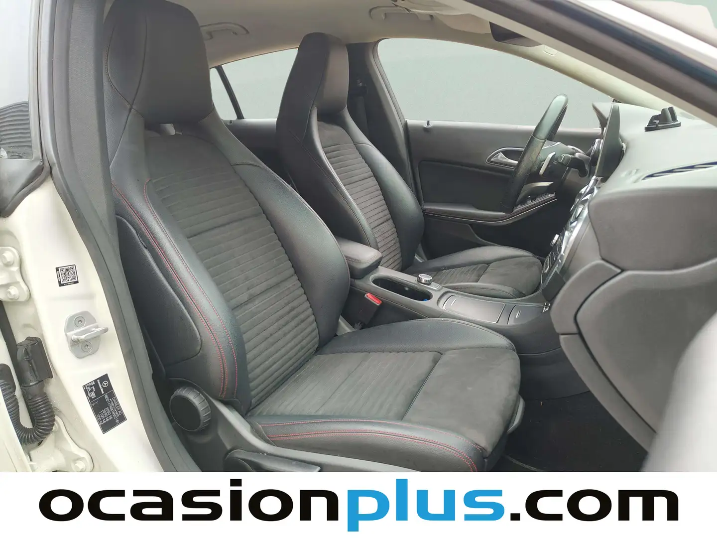 Foto Mercedes CLA Mercedes-Benz CLA Shooting Brake CLA Shooting Brake CLA 200 d (136 CV) Pack AMG