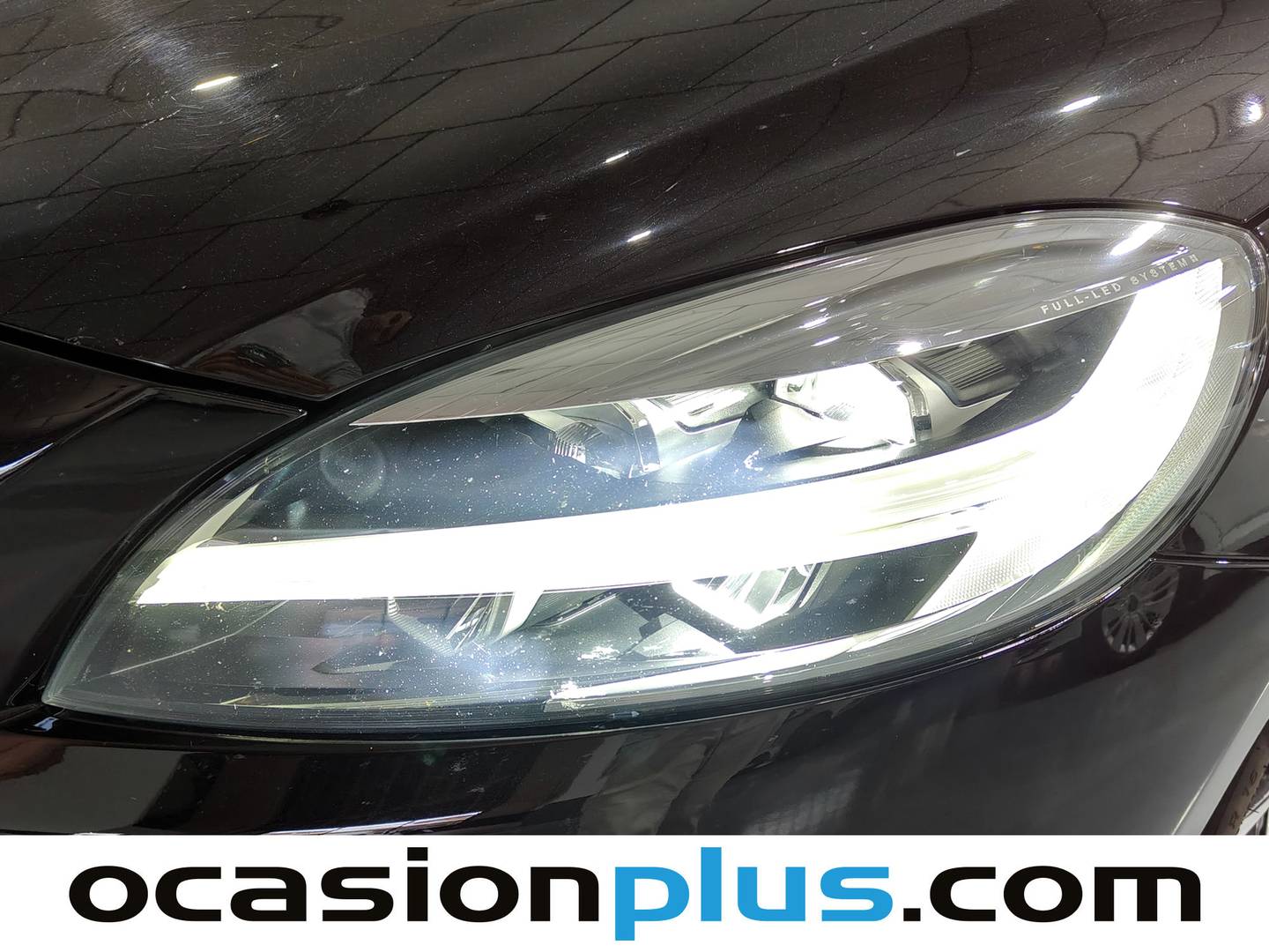 Foto Volvo V40 Volvo V40 D2 Momentum (120 CV)