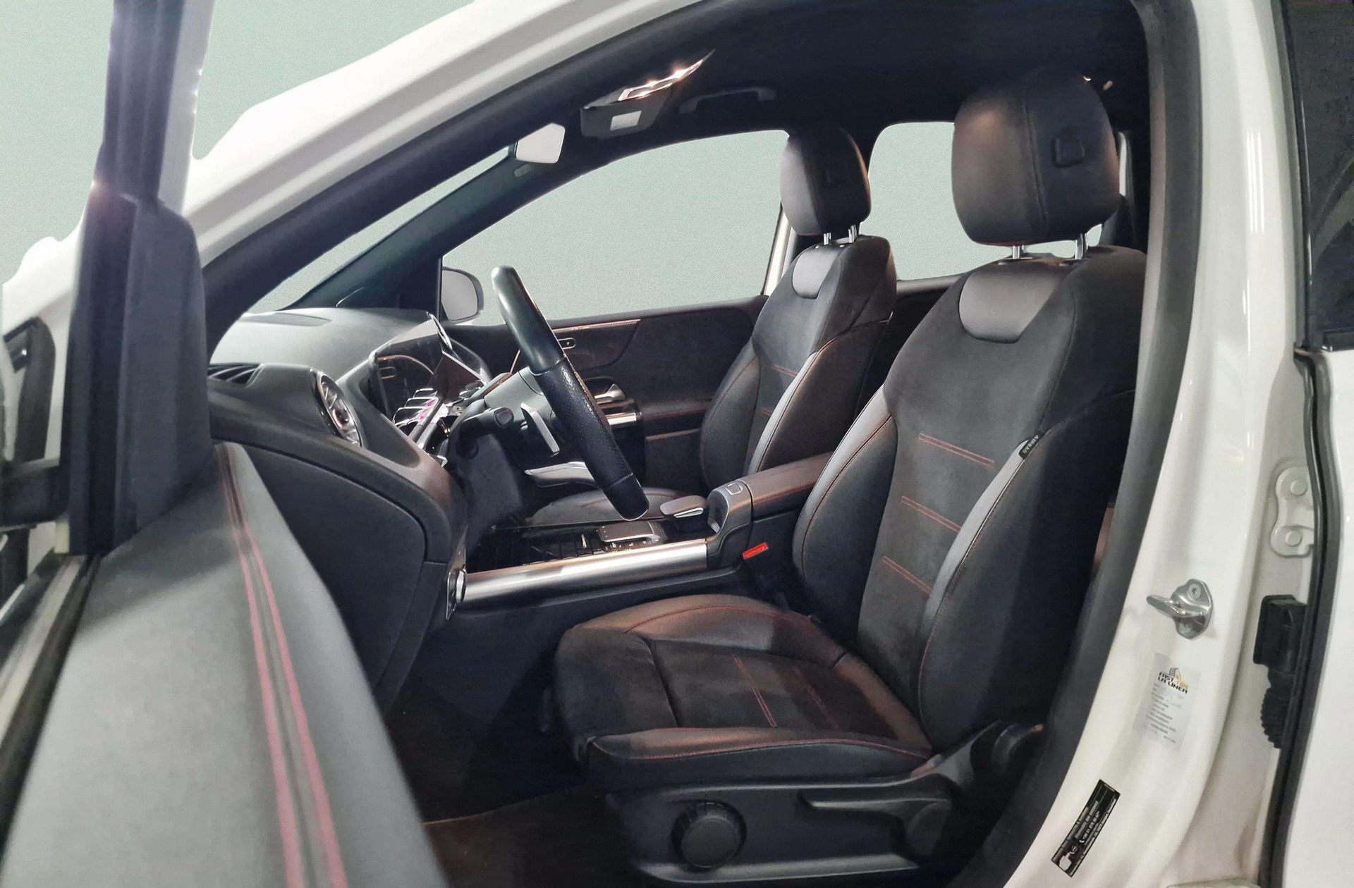 Mercedes-Benz Clase B 200 d - foto 12