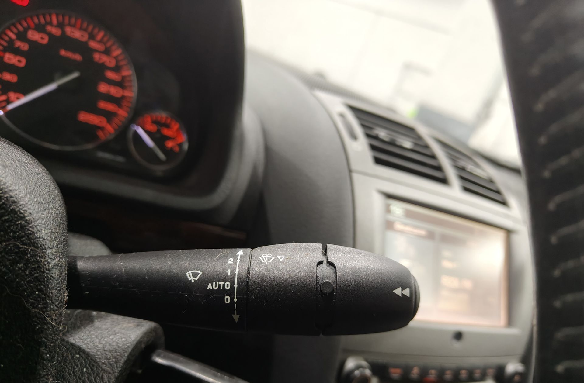 Peugeot 407 HDi 136 ST Confort Pack - foto 19