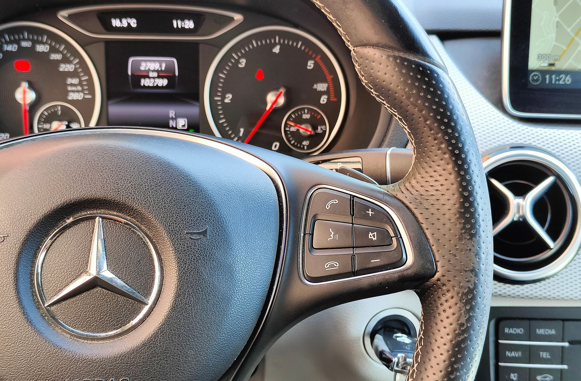 Mercedes-Benz Clase B B 220 CDI Urban 4Matic - foto 27