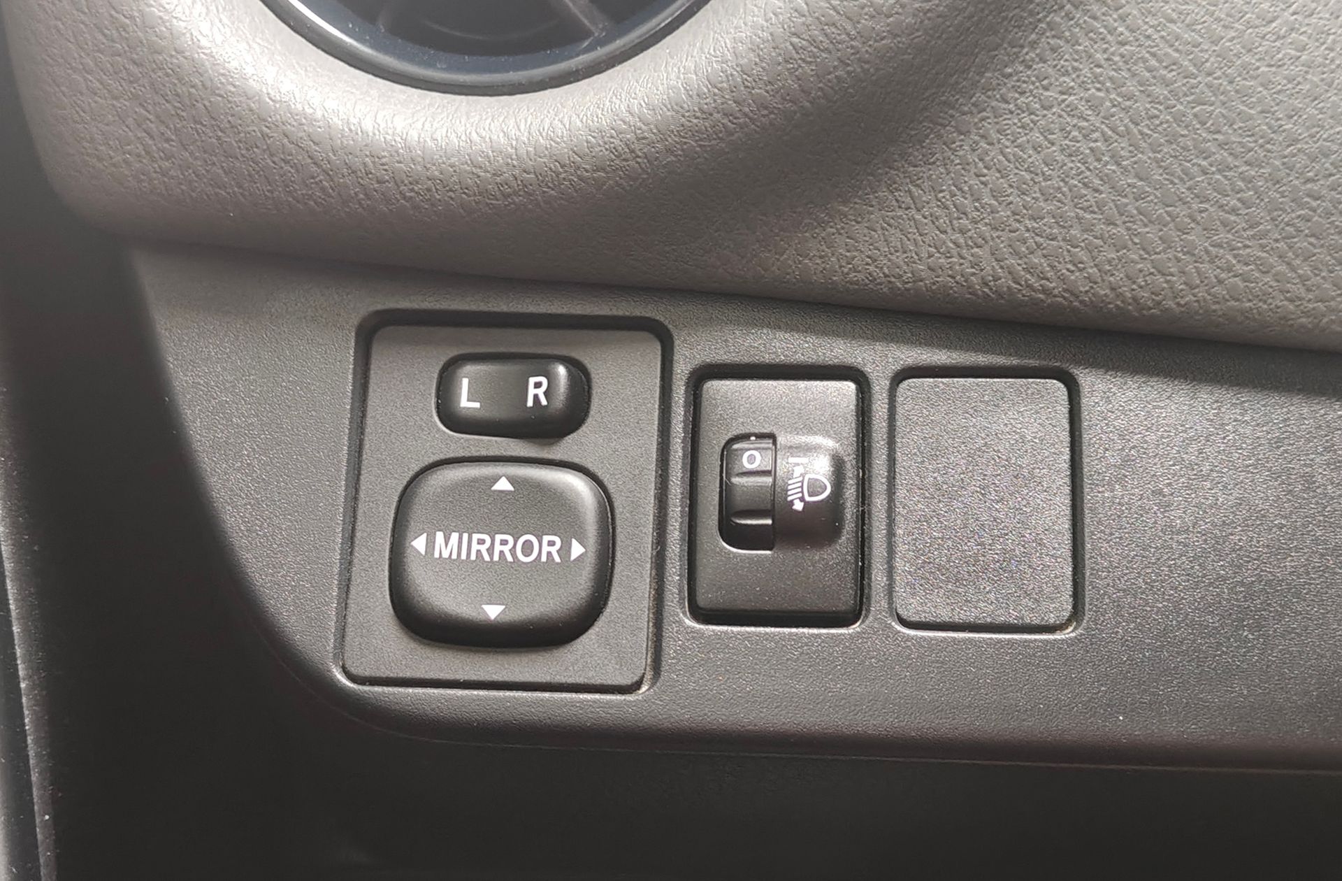 Toyota Yaris 1.5 Hybrid Active - foto 23