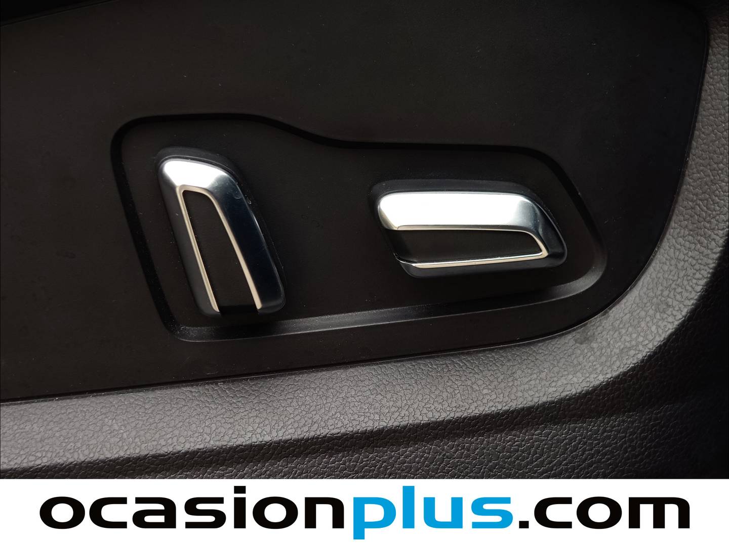 EBRO S800 EBRO S800 1.6 TGDI Premium DCT (147 CV) 7 Plazas 2025