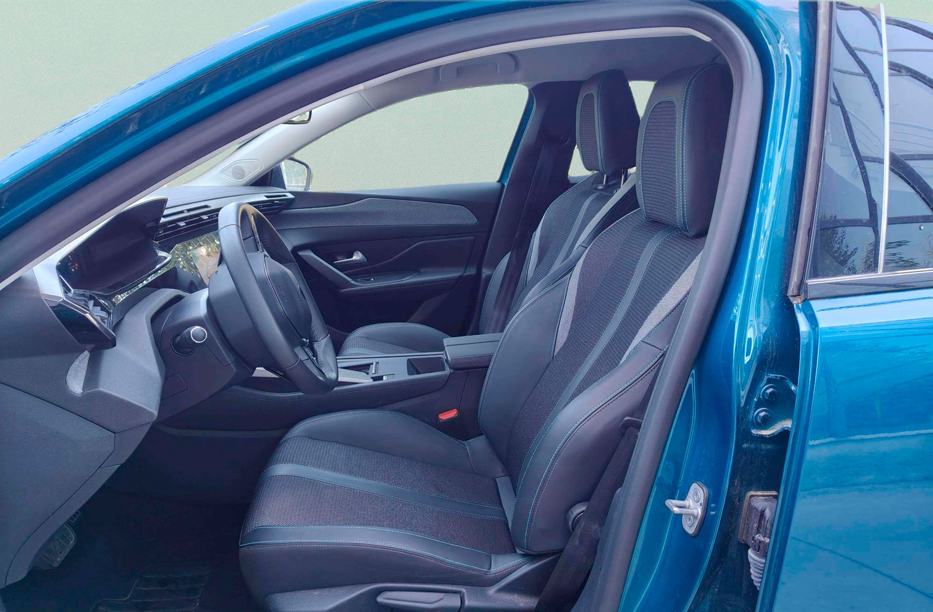 Peugeot 408 Allure Hybrid eDCS6 - foto 10