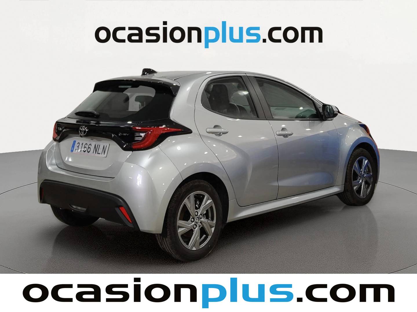 Foto trasera Toyota Yaris Toyota Yaris 120H Active Plus (116 CV) derecha