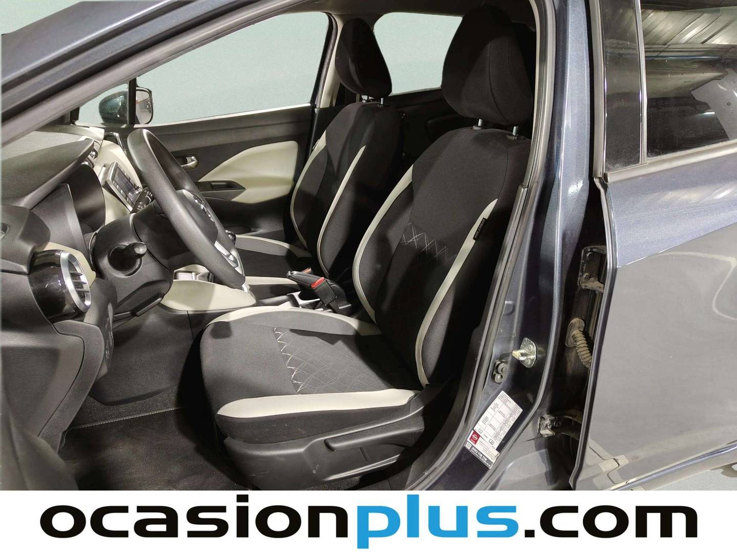Foto asientos delanteros Nissan Micra Nissan Micra 1.5 dCi S&S N-Connecta (90 CV)