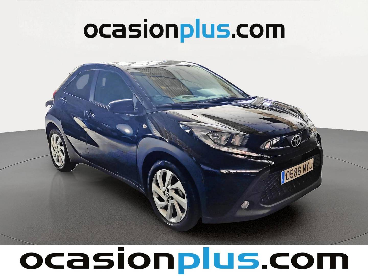 Foto delantera Toyota Aygo X Cross Toyota Aygo X Cross 1.0 VVT-I Play (72 CV) derecha
