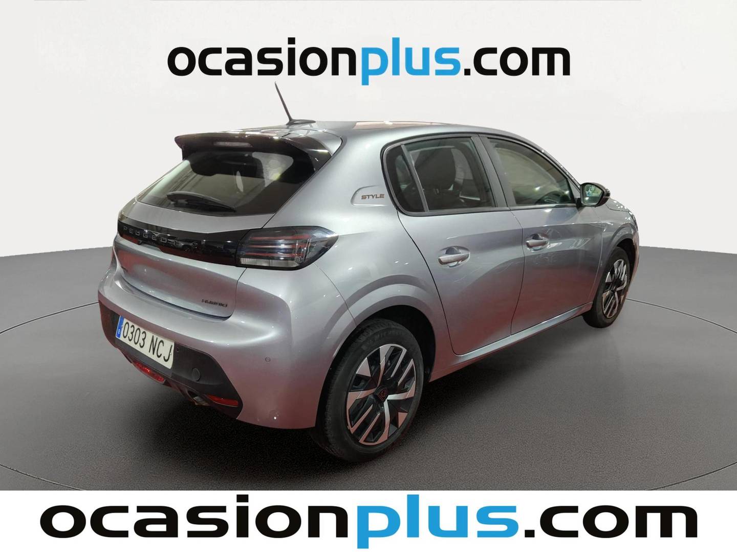 Foto trasera Peugeot 208 Peugeot 208 Style Hybrid 110 eDCS6 (110 CV) derecha