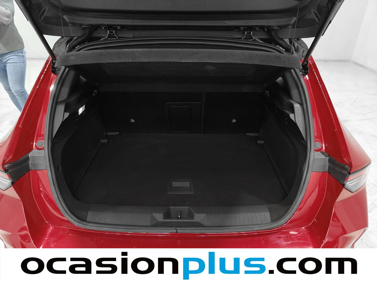 Fotos maletero Opel Astra Opel Astra 1.2 Turbo XHT GS (130 CV)