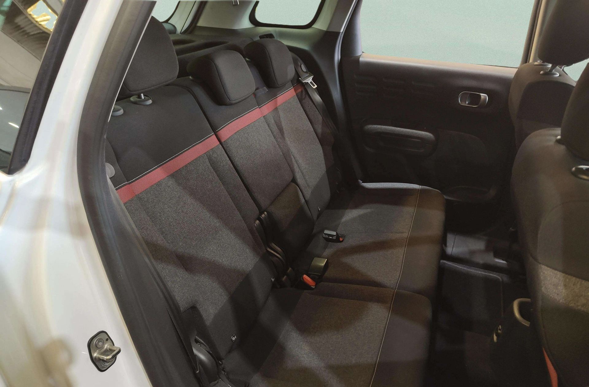 Citroën C3 Aircross BlueHDi 100 C-Series - foto 18
