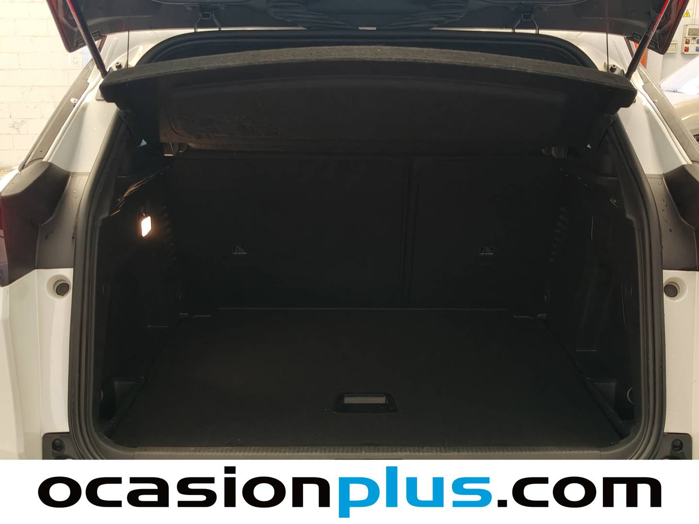 Fotos maletero Peugeot 3008 Peugeot 3008 BlueHDi 130 S&S Active Pack EAT8 (130 CV)