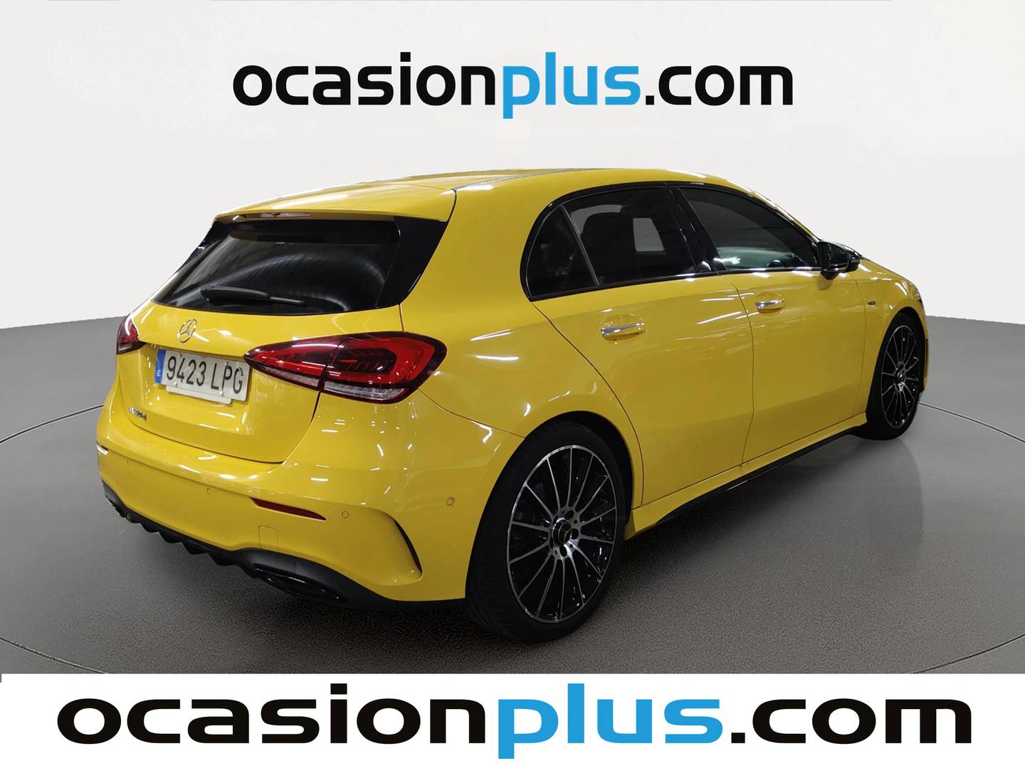 Foto trasera Mercedes Clase A Mercedes Clase A 180 d (116 CV) Pack AMG derecha