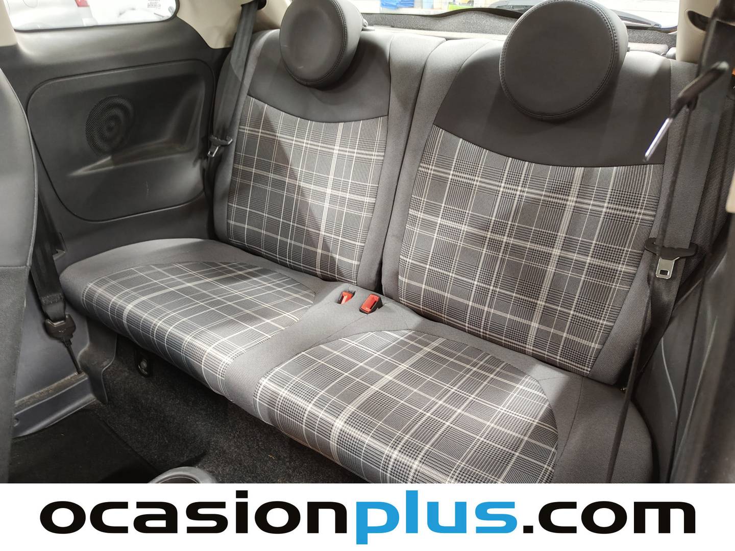 Foto asientos traseros Fiat 500 Fiat 500 1.2 8v Lounge (69 CV)
