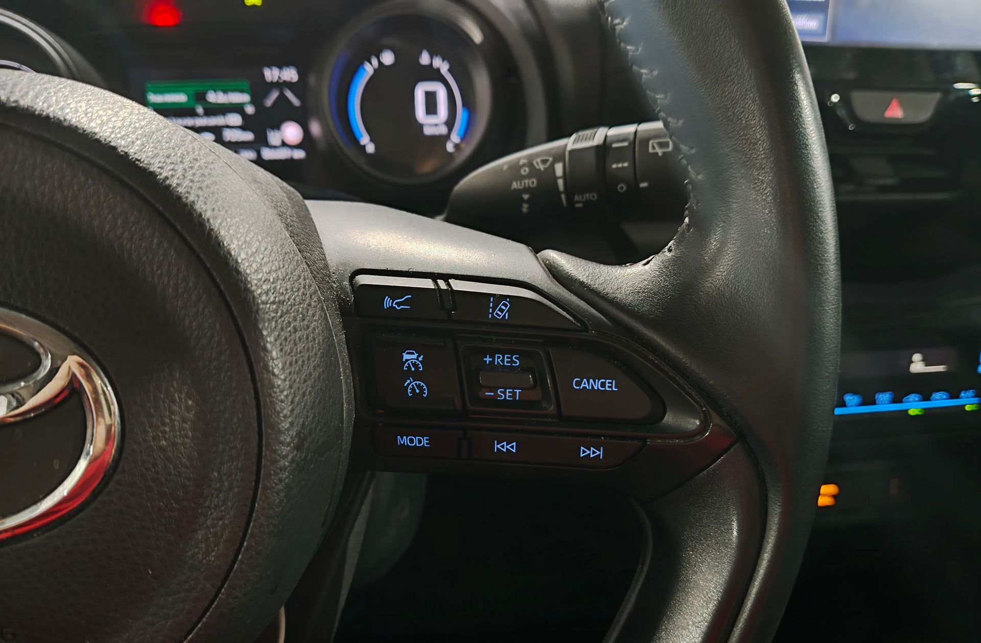 Toyota Yaris Cross 120H Business Plus - foto 23