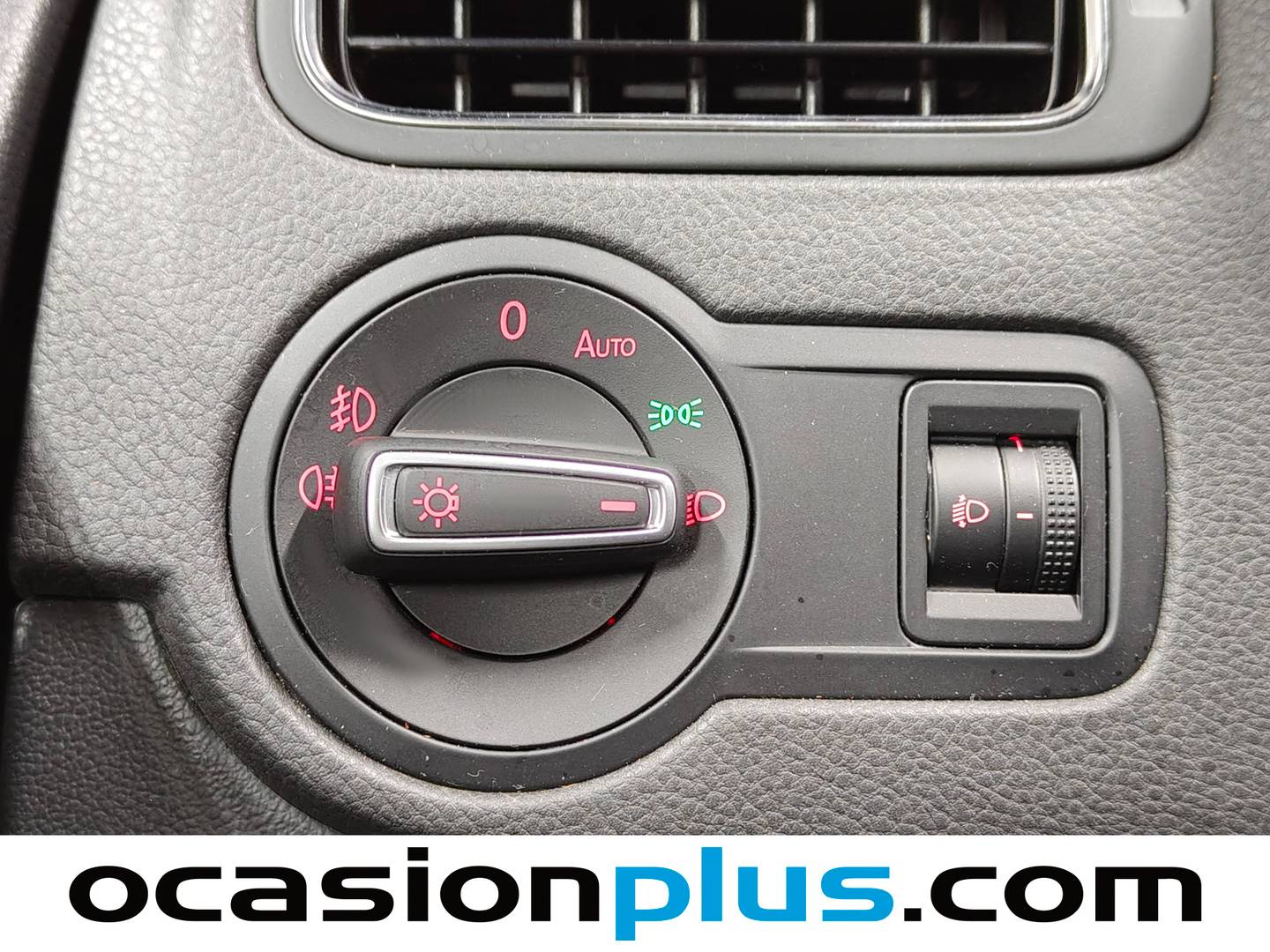 Equipamiento del Volkswagen Polo Volkswagen Polo Sport 1.2 TSI BMT (90 CV)