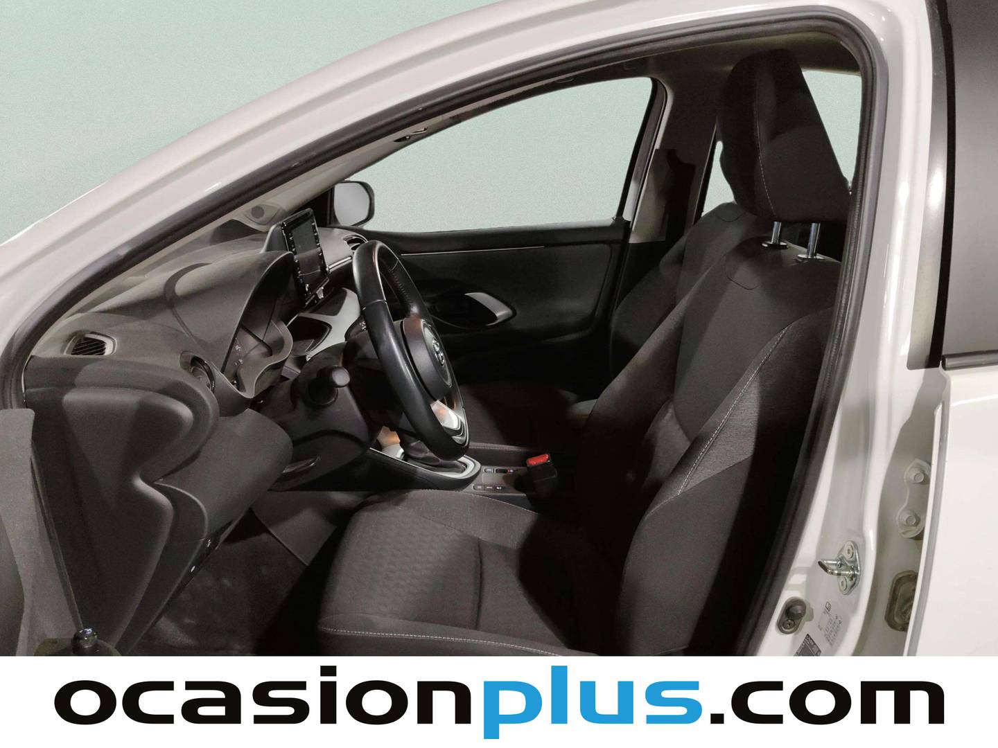 Foto asientos delanteros Toyota Yaris Toyota Yaris 120H Active Tech (116 CV)