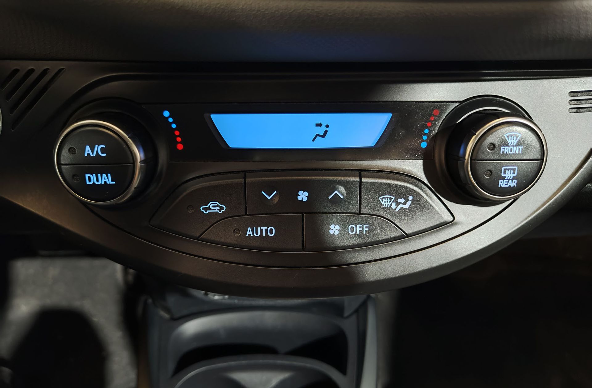 Toyota Yaris 1.5 Hybrid Active - foto 25