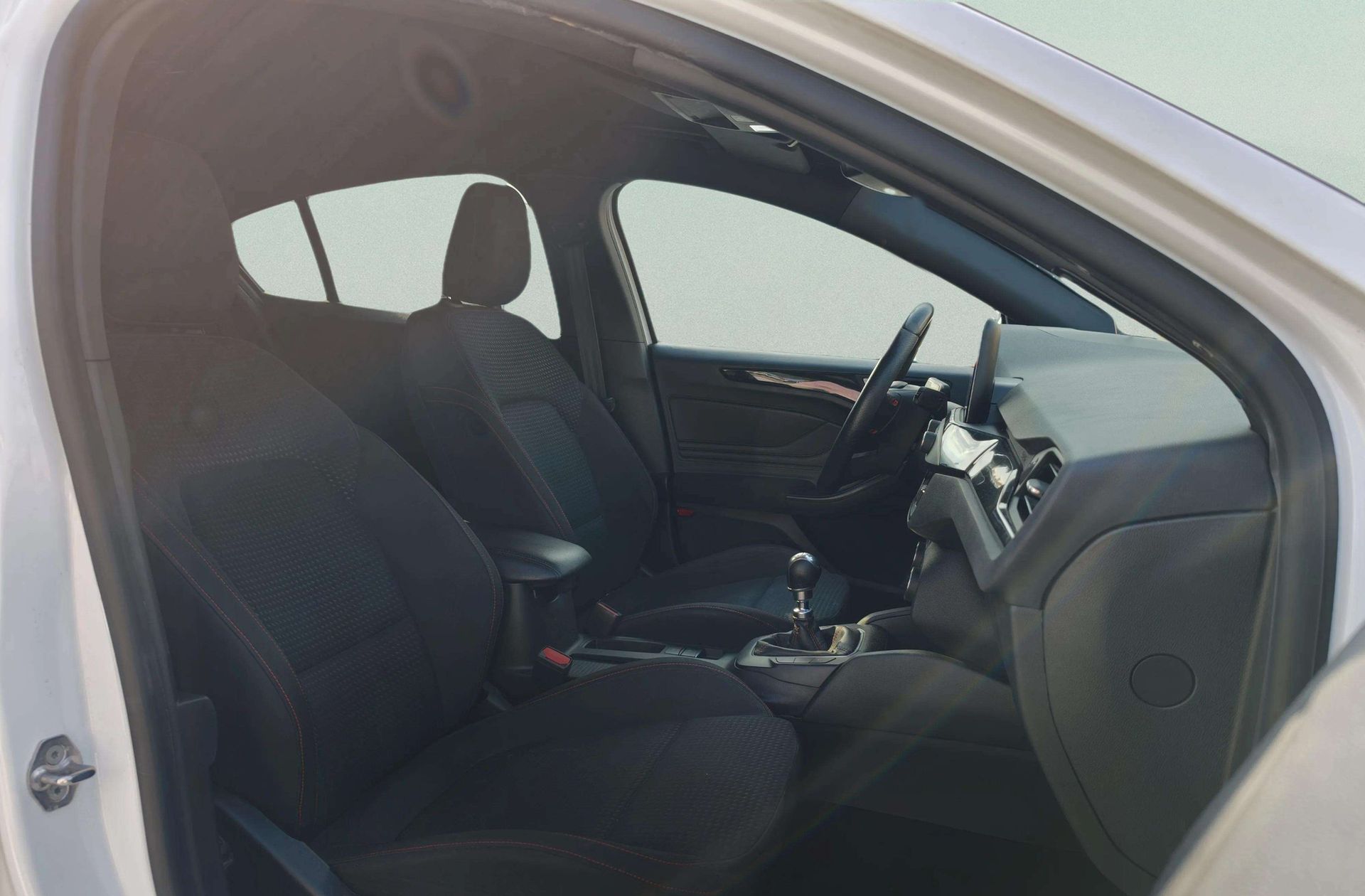 Ford Focus 1.0 EcoBoost ST-Line - foto 21
