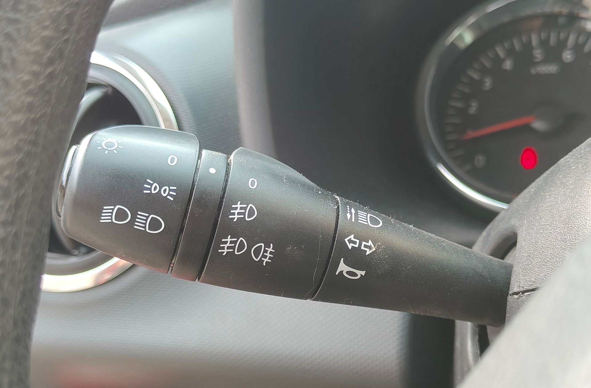 Dacia Sandero Stepway TCe - foto 18