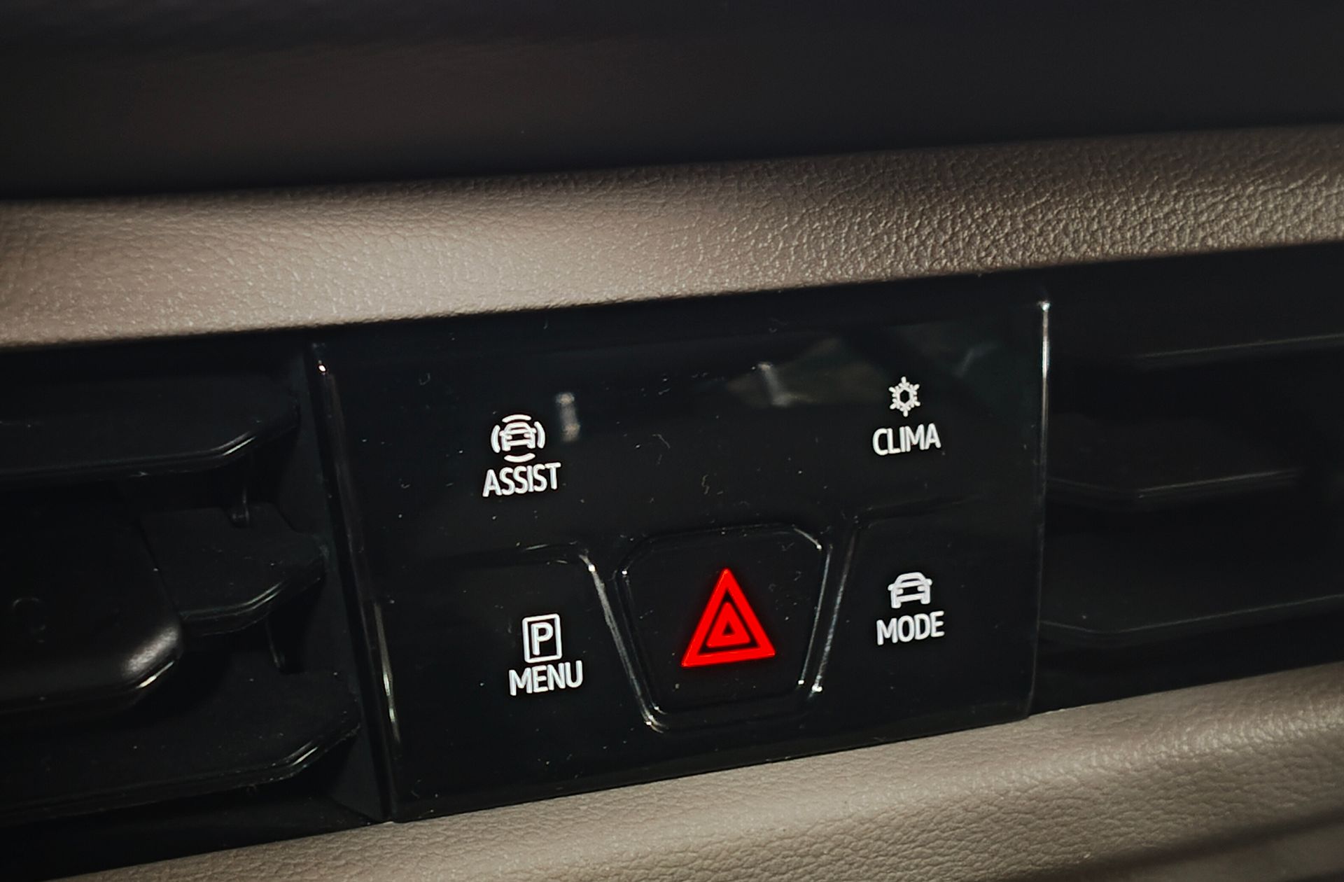Volkswagen Multivan 1.4 TSI PHEV Batalla Corta DSG 7 plazas - foto 10