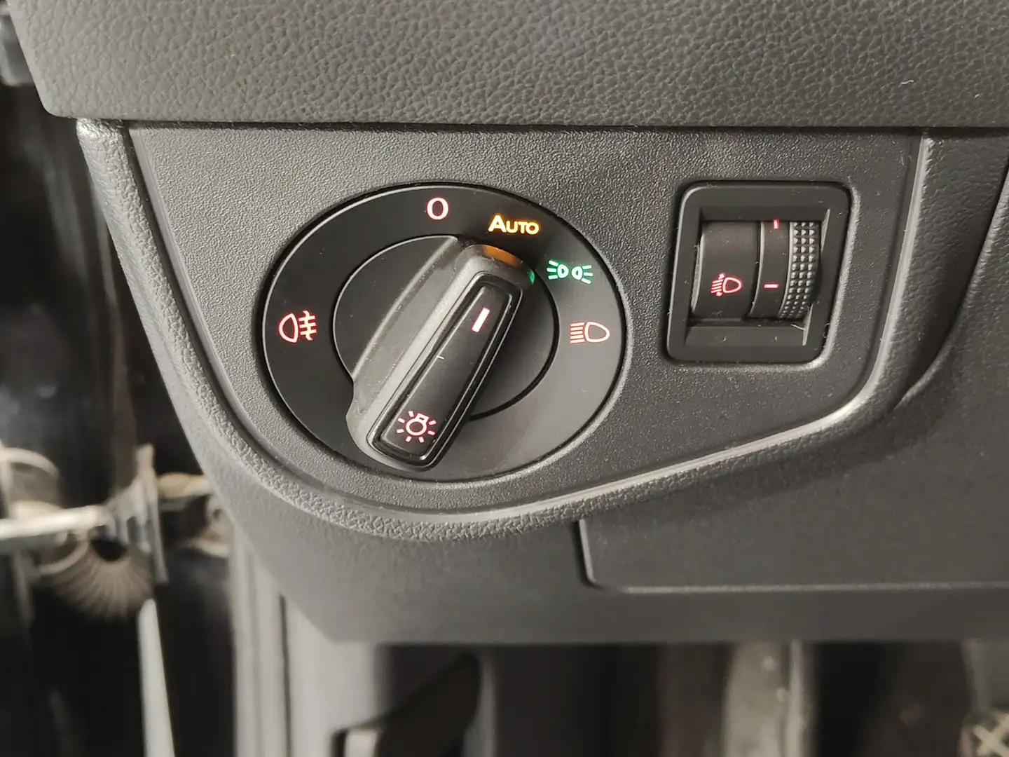 Foto Volkswagen Polo Volkswagen Polo Advance 1.0 TSI (95 CV)