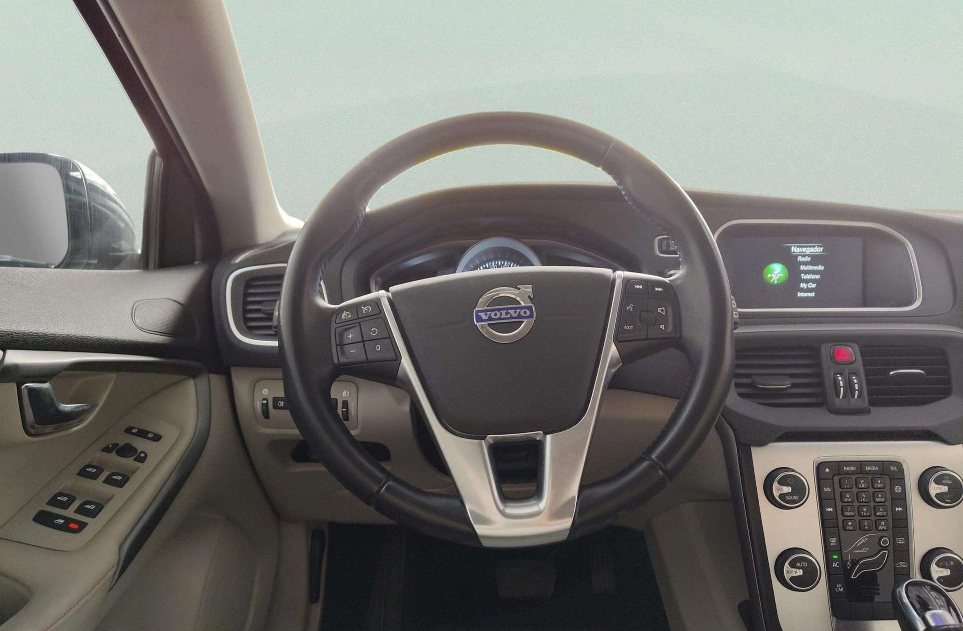 Volvo V40 D3 Momentum Edicion Ocean Race - foto 27