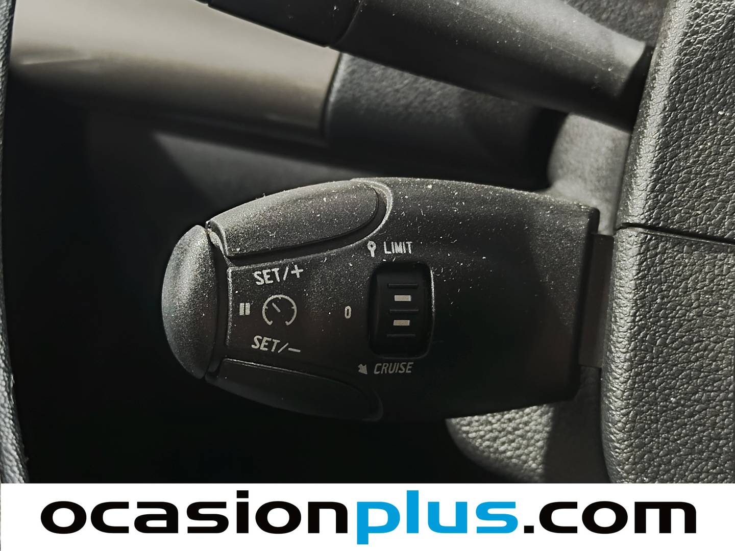 Acabados Citroën C-Elysée Citroën C-Elysee PureTech 82 Shine (82 CV)