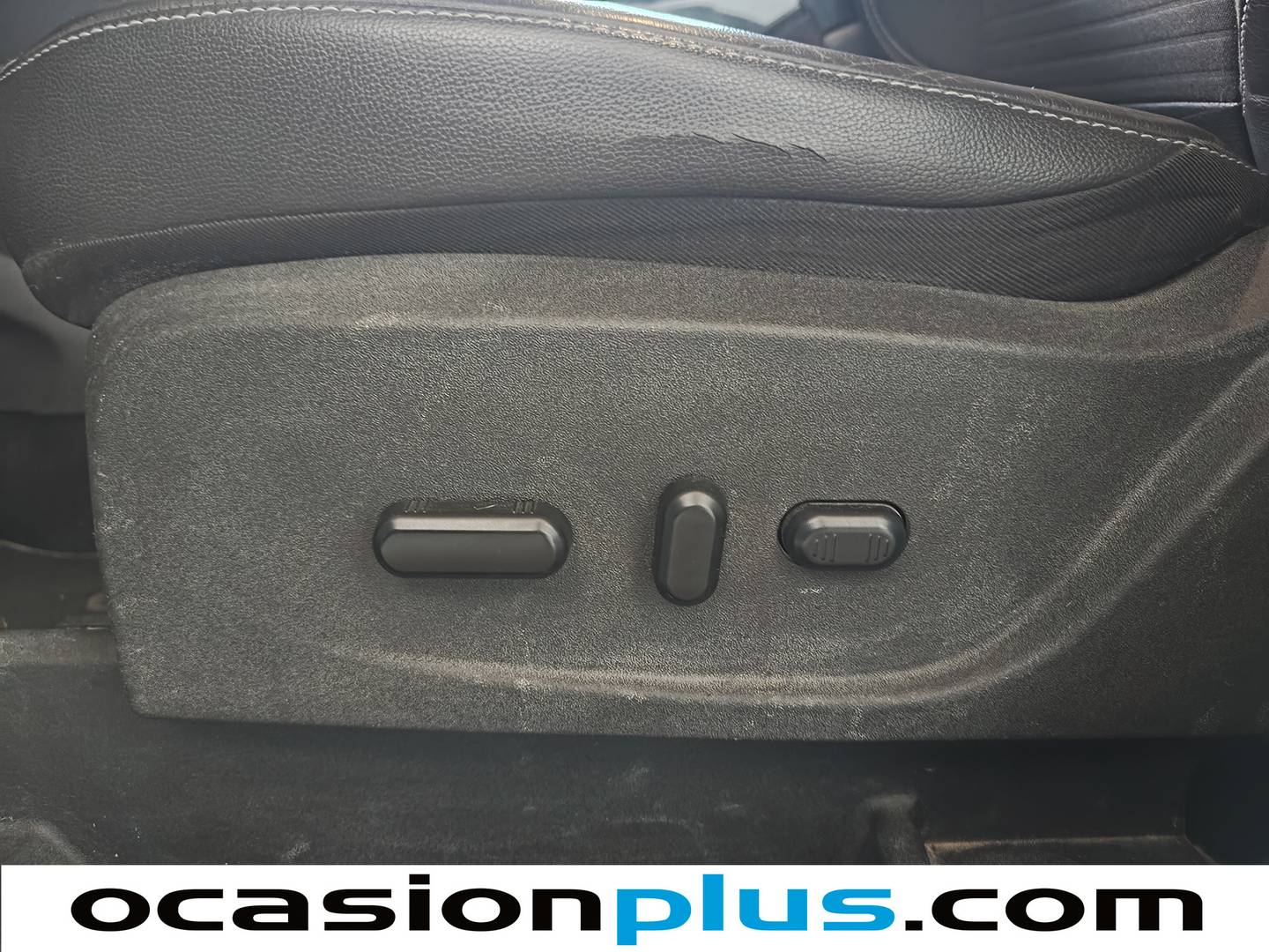 Foto Ford Kuga Ford Kuga 1.5 TDCI S&S Titanium 4x2 Auto (120 CV)