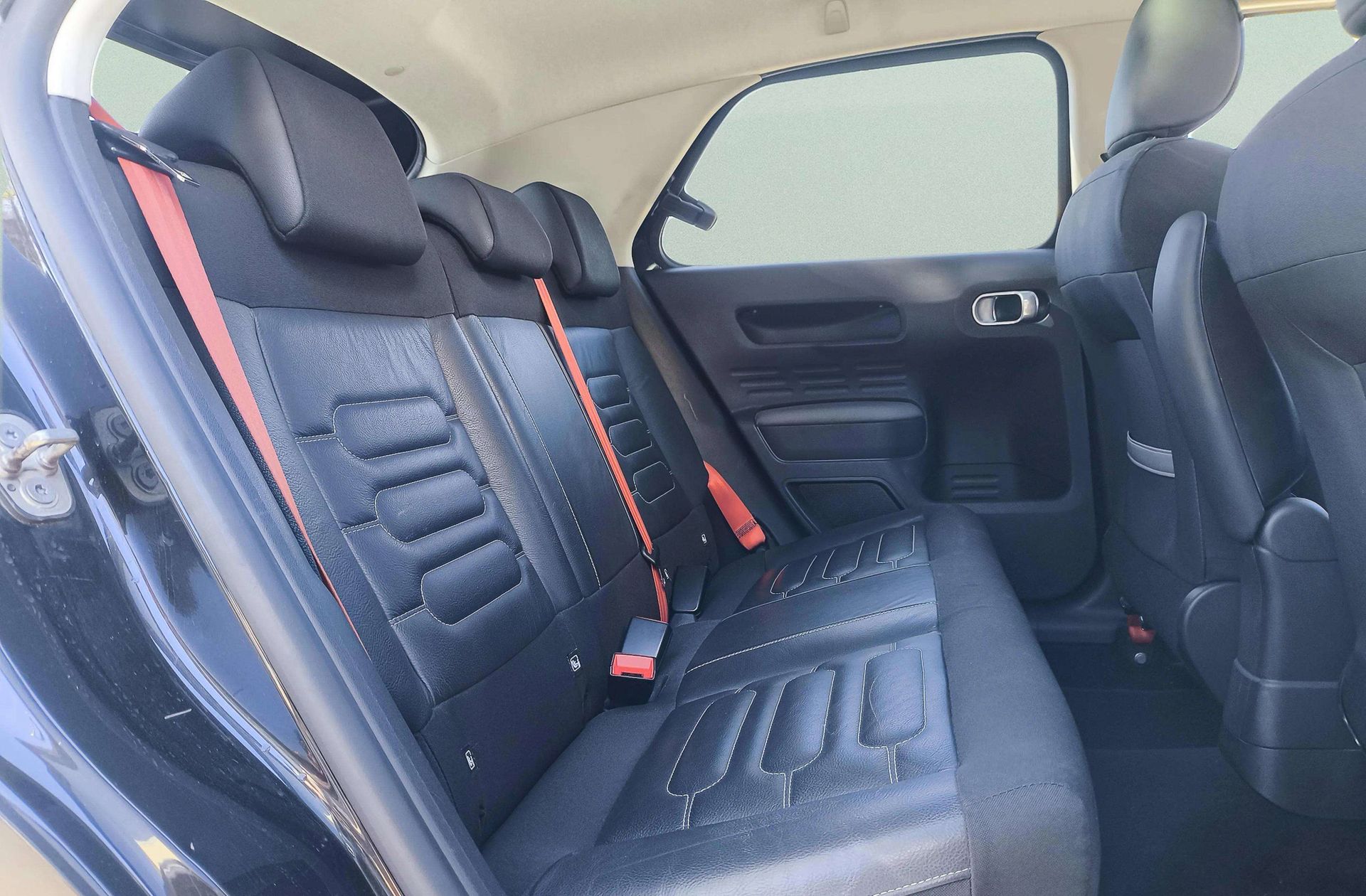 Citroën C4 Cactus PureTech 110 Rip Curl - foto 17