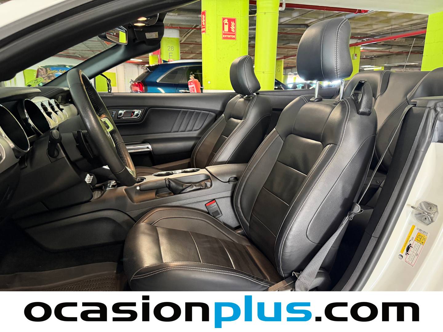 Foto asientos delanteros Ford Mustang Ford Mustang 2.3 EcoBoost Convertible Mustang Auto (314 CV)