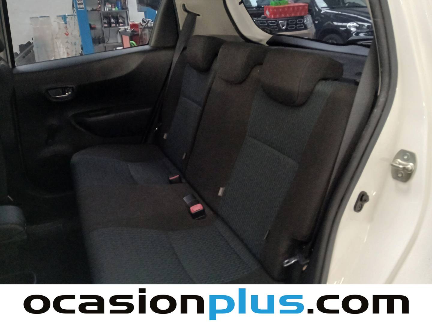 Foto asientos traseros Toyota Yaris Toyota Yaris 100 Active (99 CV)