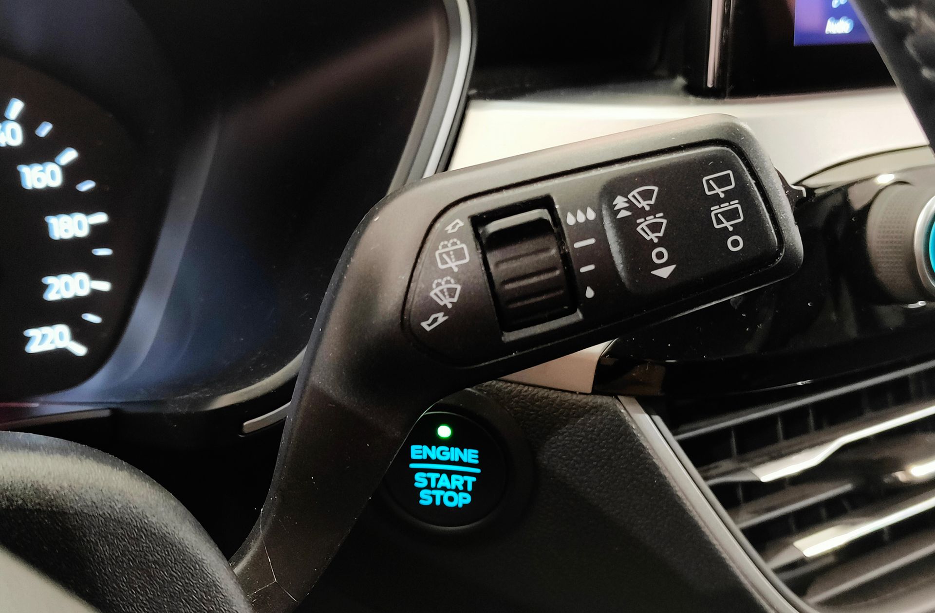 Ford Kuga 1.5 EcoBlue Trend - foto 31