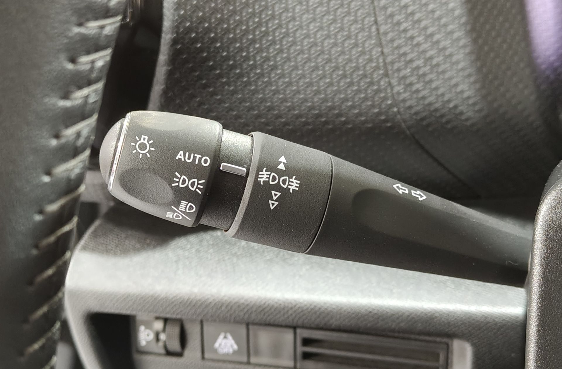 Citroën C4 BlueHDi 130 Feel Pack EAT8 - foto 23