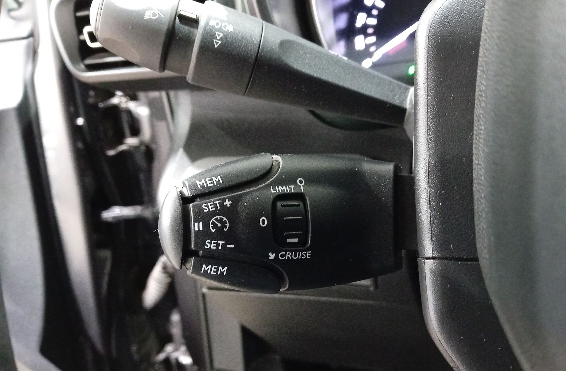 Citroën Berlingo BlueHDi 130 Talla M Shine - foto 25