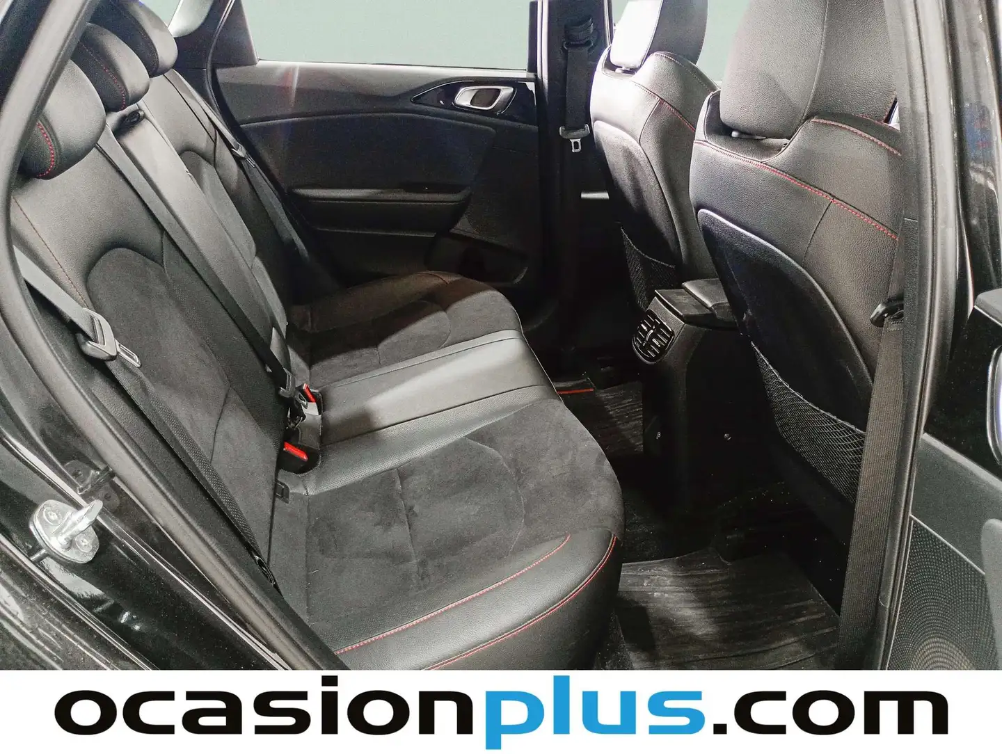 Foto KIA Ceed Kia Ceed 1.6 T-GDi GT DCT (204 CV)