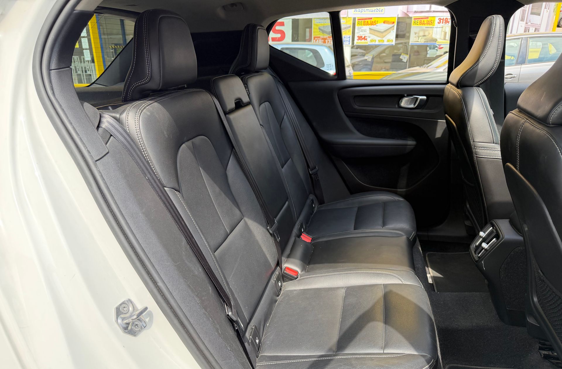 Volvo XC40 D3 Momentum - foto 17