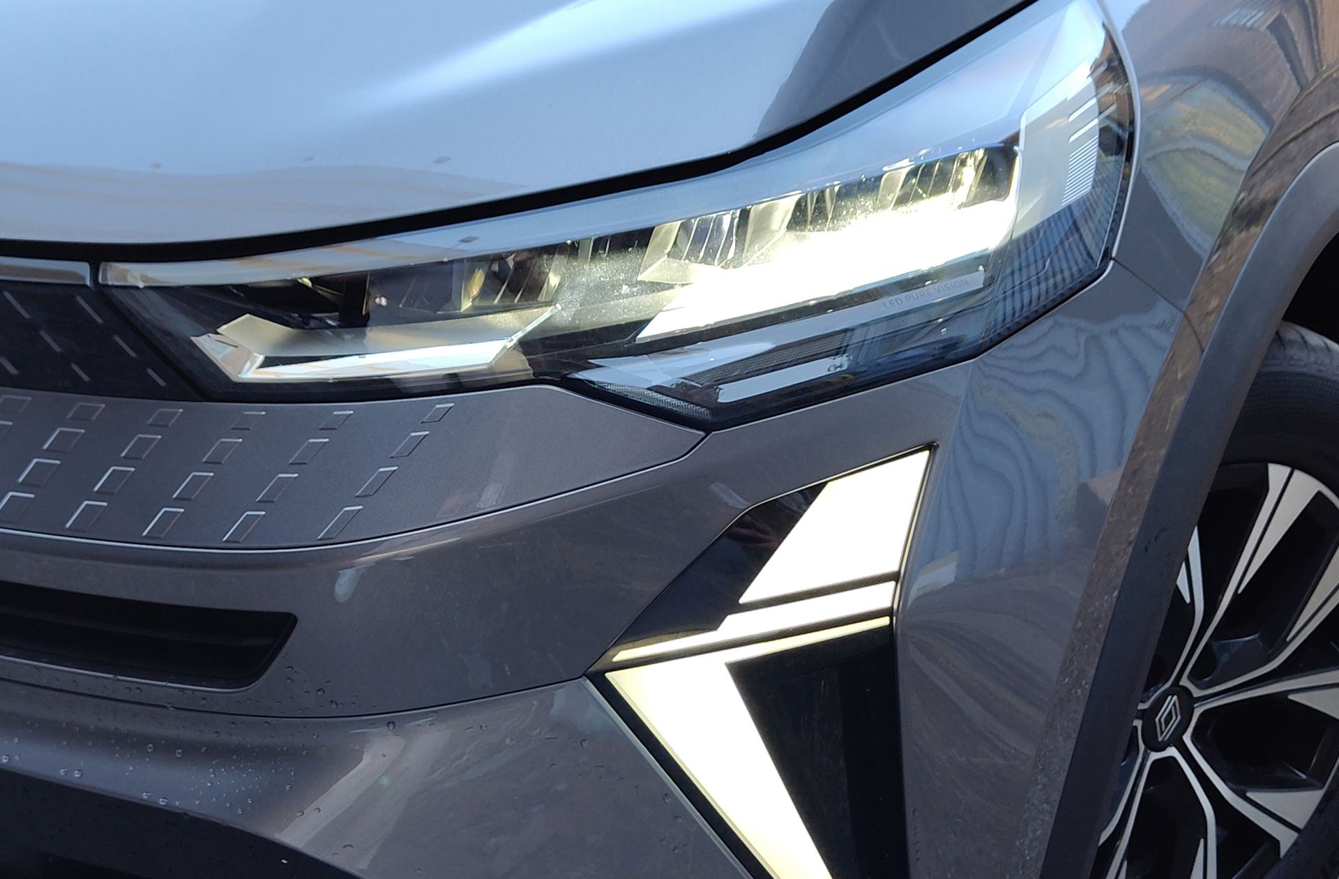 Renault Captur Evolution TCe 160 Mild Hybrid EDC - foto 18