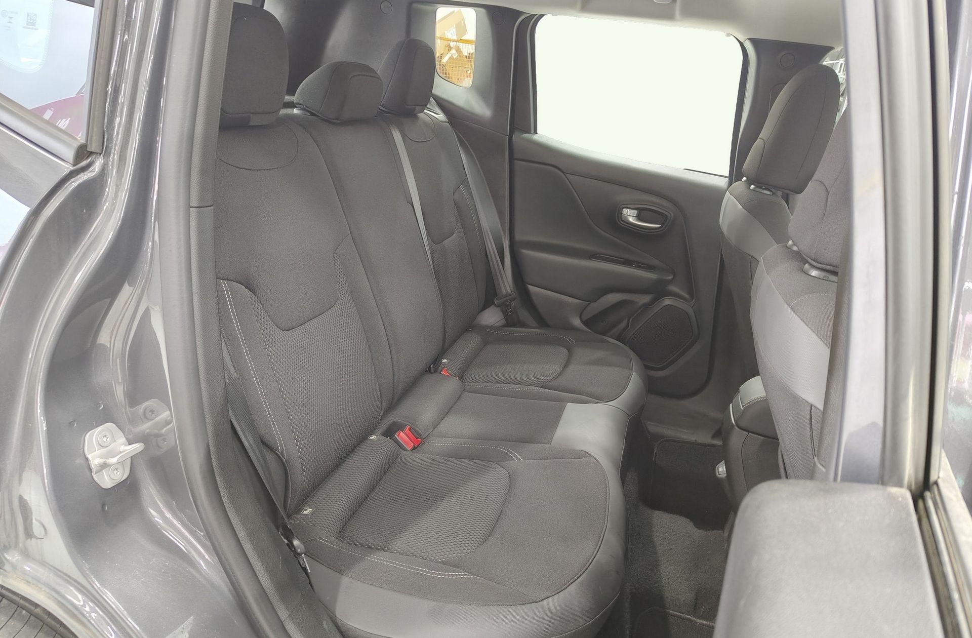 Jeep Renegade eHybrid 1.5 Limited ATX - foto 21