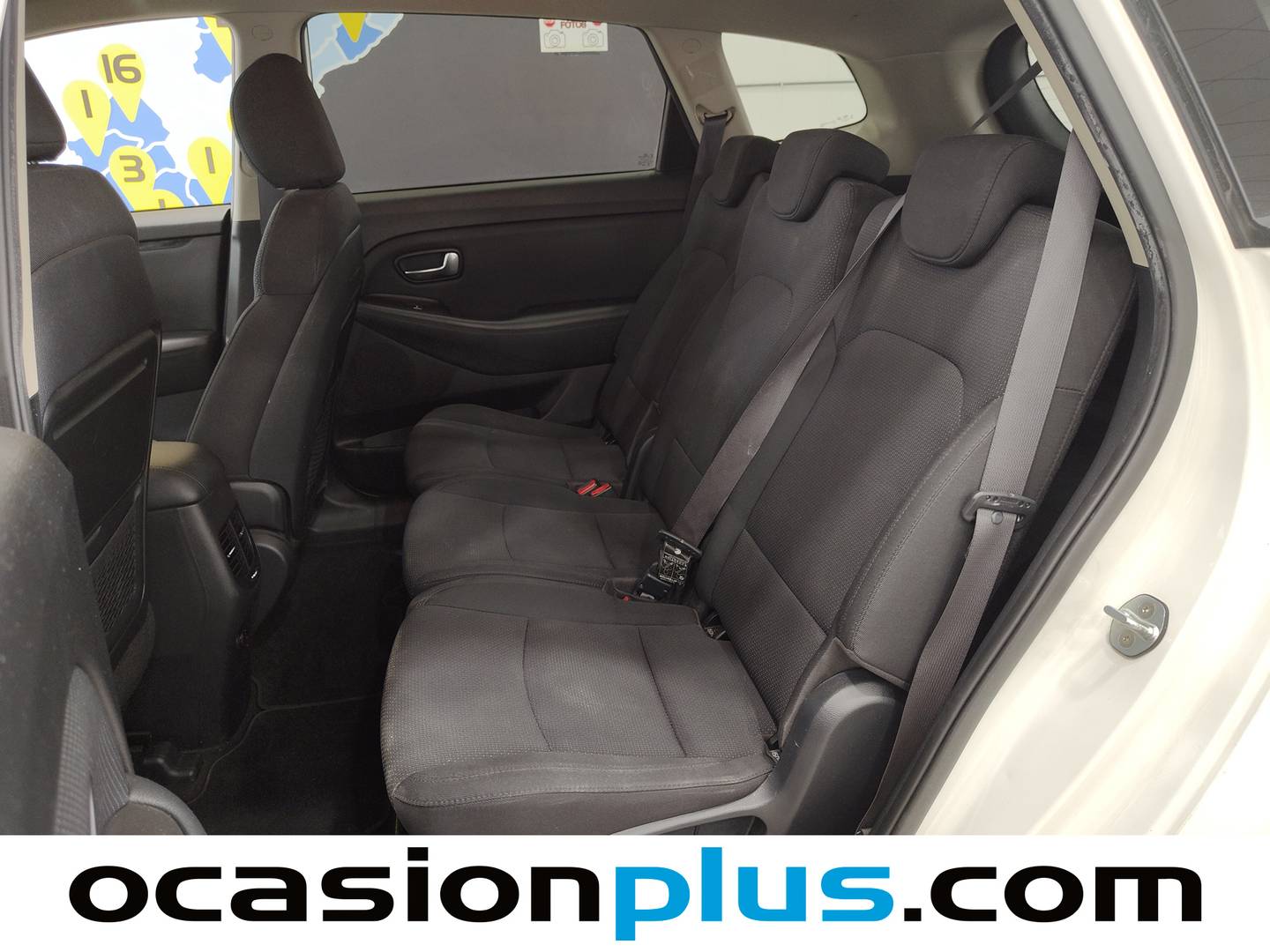Foto asientos traseros KIA Carens KIA Carens 1.7 CRDi VGT UEFA Euro2016 Eco-Dynamics (115 CV)